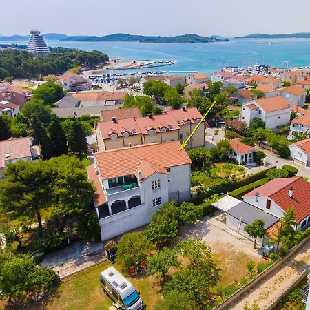 Apartments Branko Vodice Eksteriør bilde
