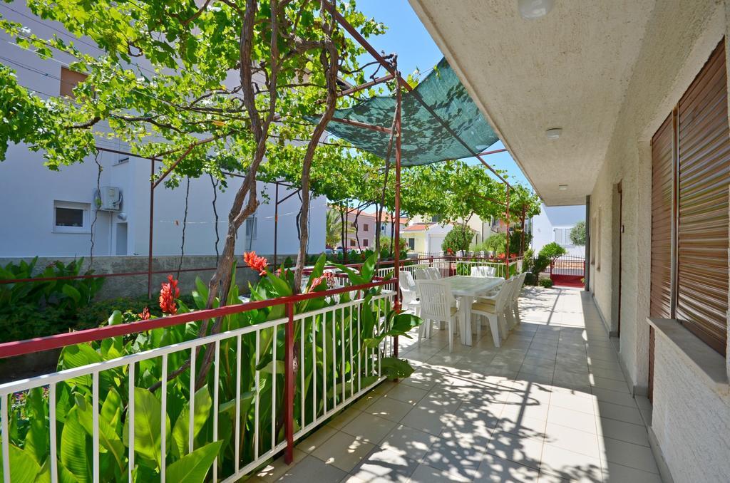 Apartments Branko Vodice Eksteriør bilde