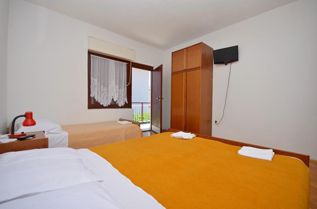 Apartments Branko Vodice Eksteriør bilde