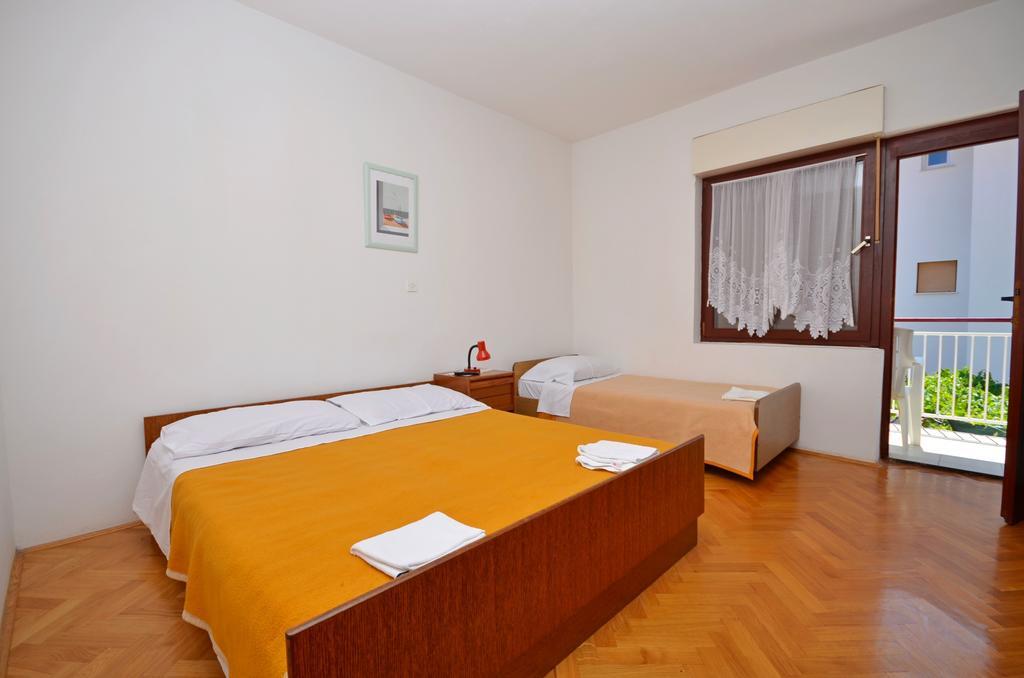 Apartments Branko Vodice Eksteriør bilde