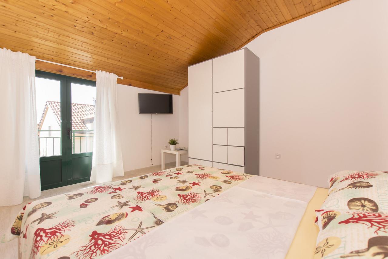 Apartments Branko Vodice Eksteriør bilde