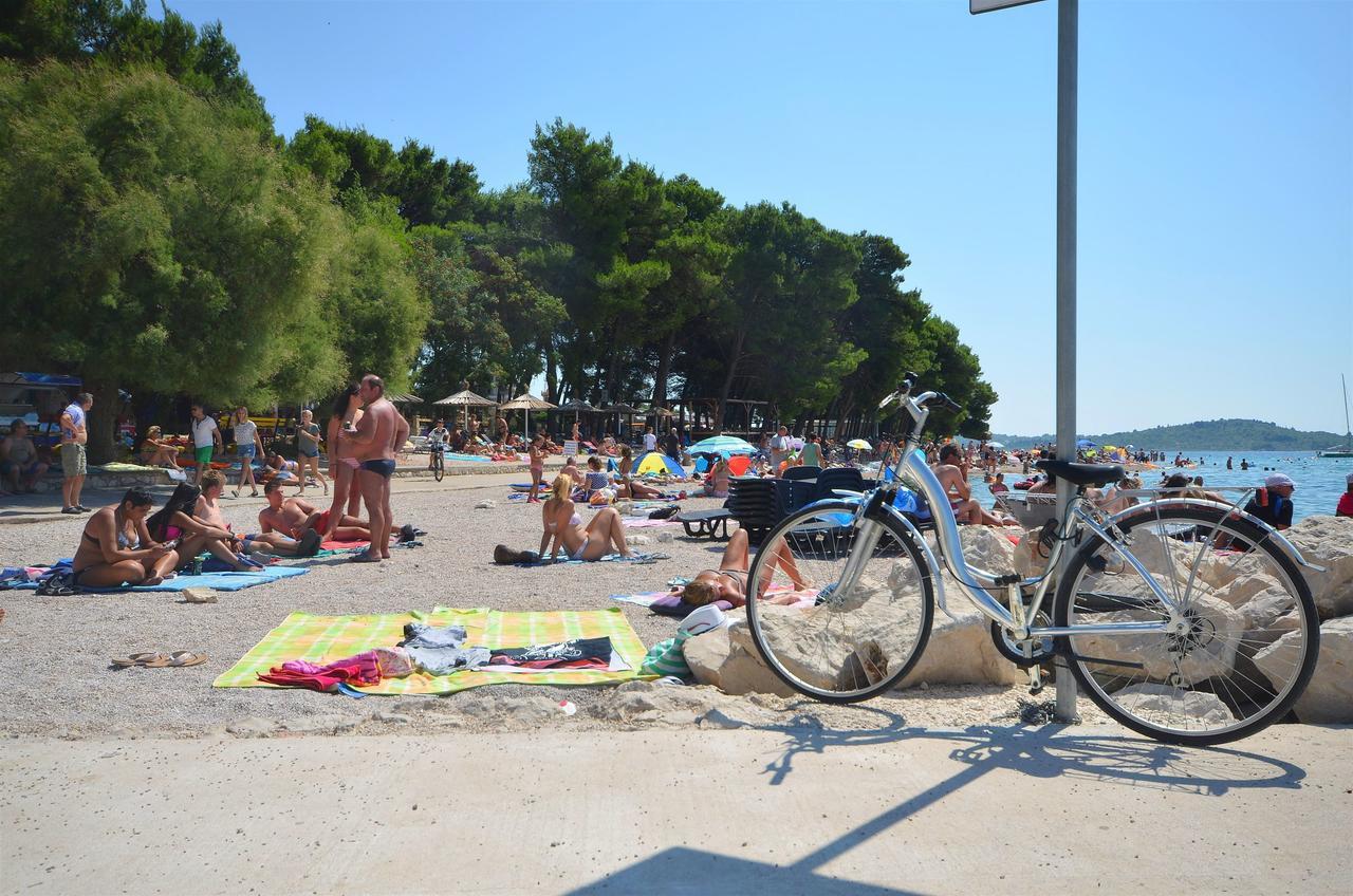 Apartments Branko Vodice Eksteriør bilde