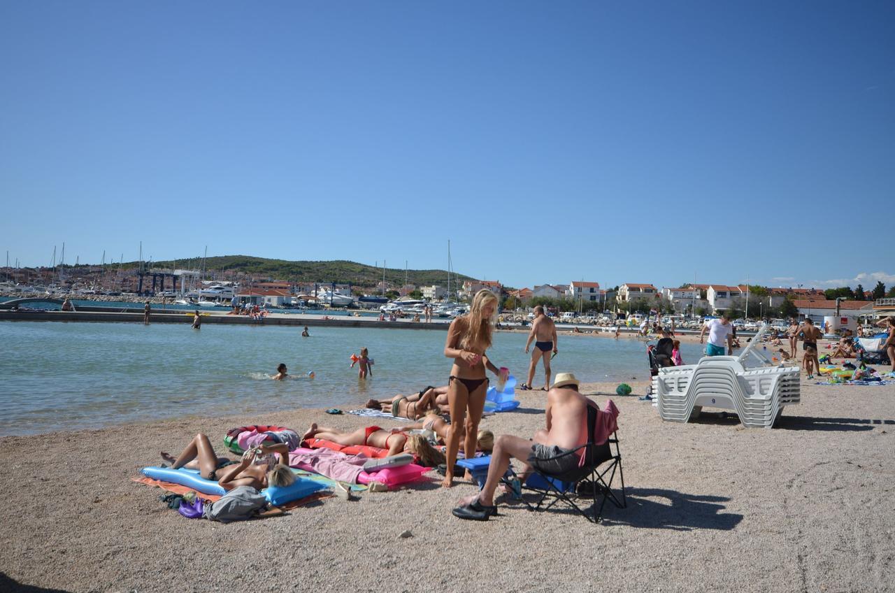 Apartments Branko Vodice Eksteriør bilde